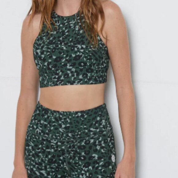 NEW Cream Yoga Green Cheetah Set - Picture 4 of 6